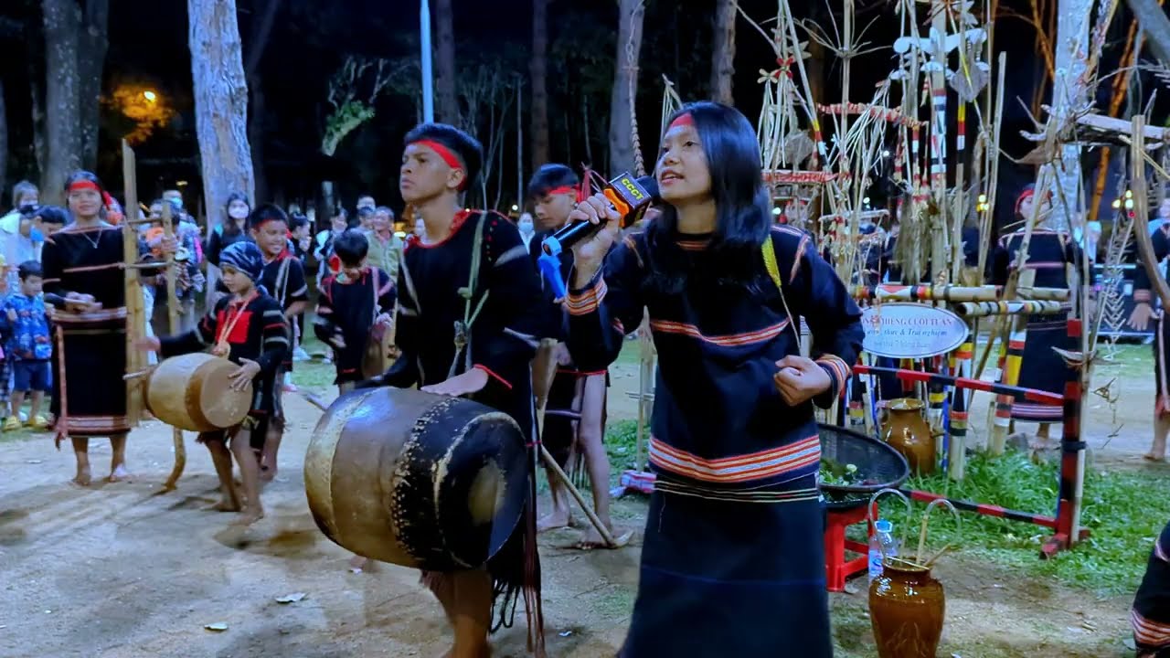 Con gái GiaRai hát dân ca BahNar | DI SẢN VĂN HÓA