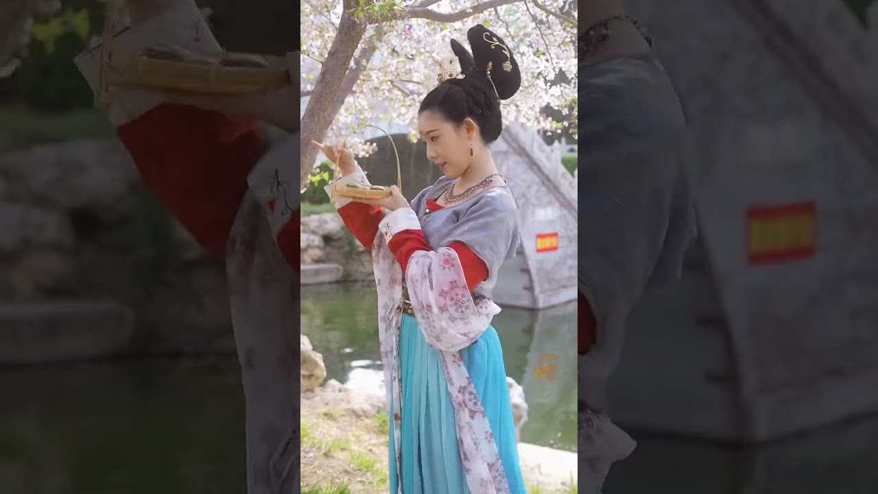 A Traditional GREEN Snack for Qingming Festival: Qingtuan