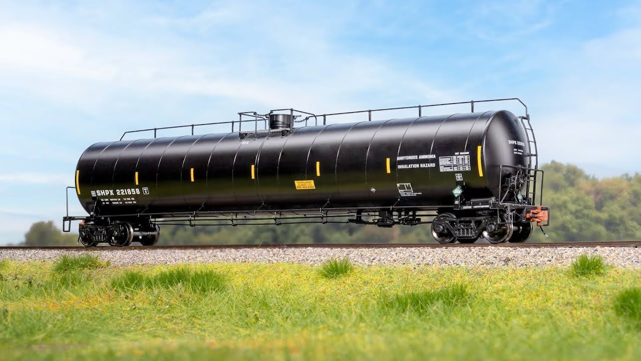 Серия Spotlight: цистерна Rivet Counter HO Scale ARI 33 тыс. галлонов со спиральной рубашкой