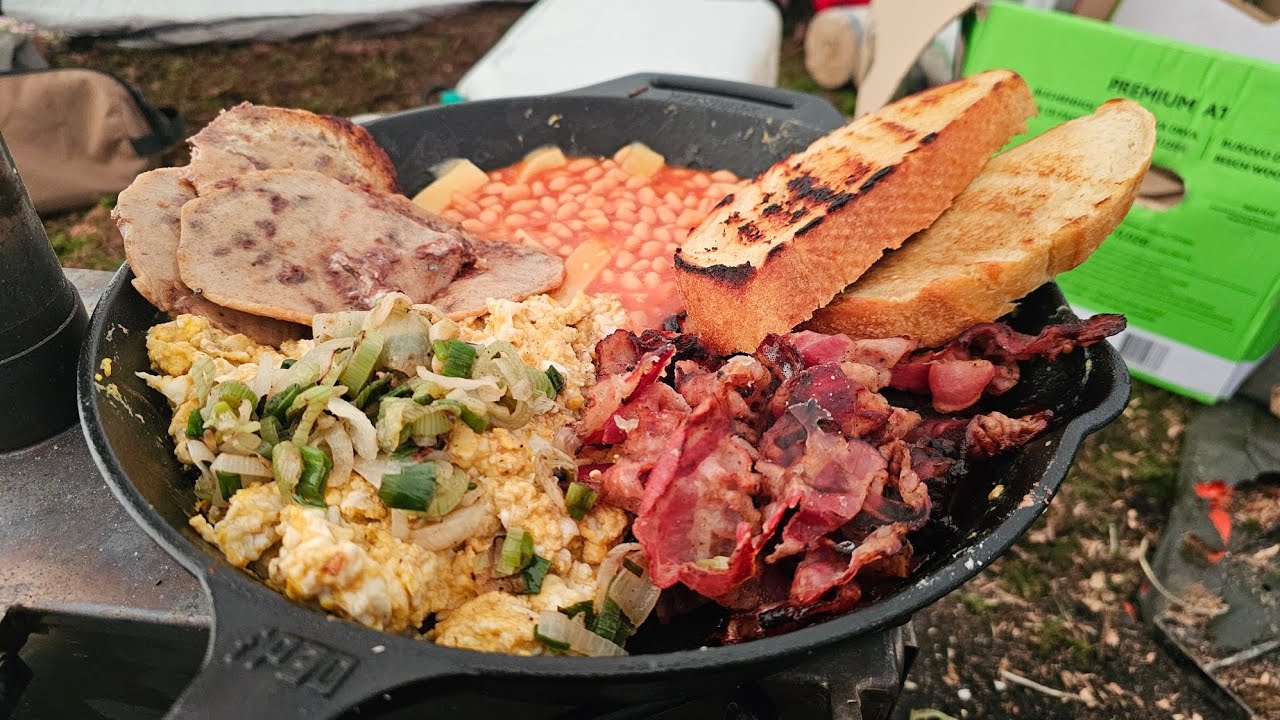 Englisches Frühstück nach Zeltbrand