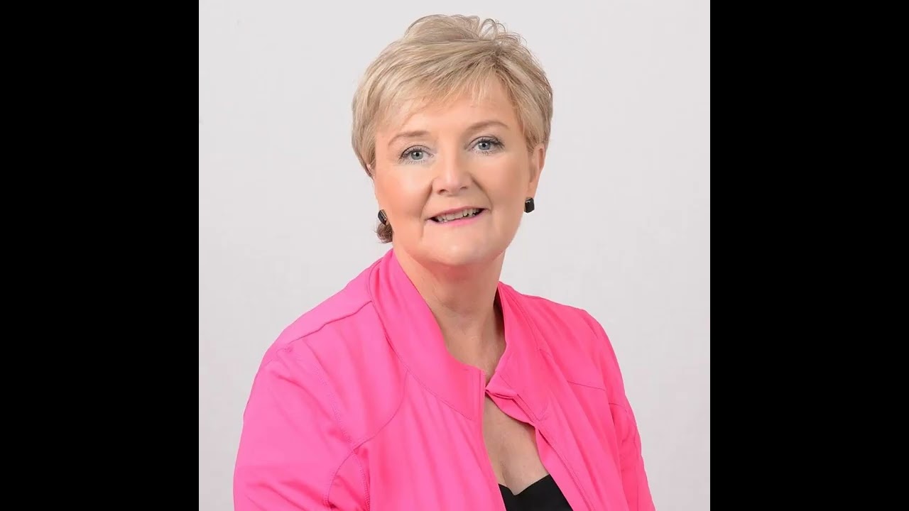 Paddys Green Shamrock Shore/Four Country Roads - Philomena McGovern