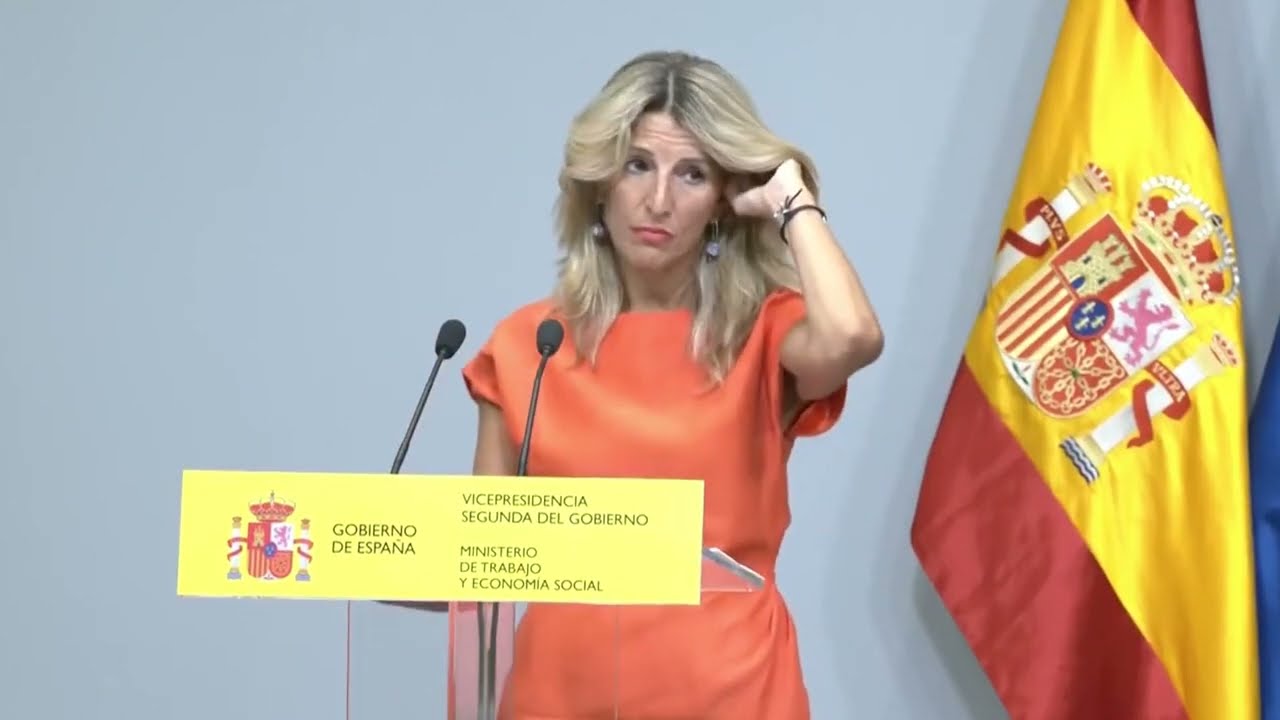 Yolanda Díaz se queda en blanco tras una pregunta en inglés