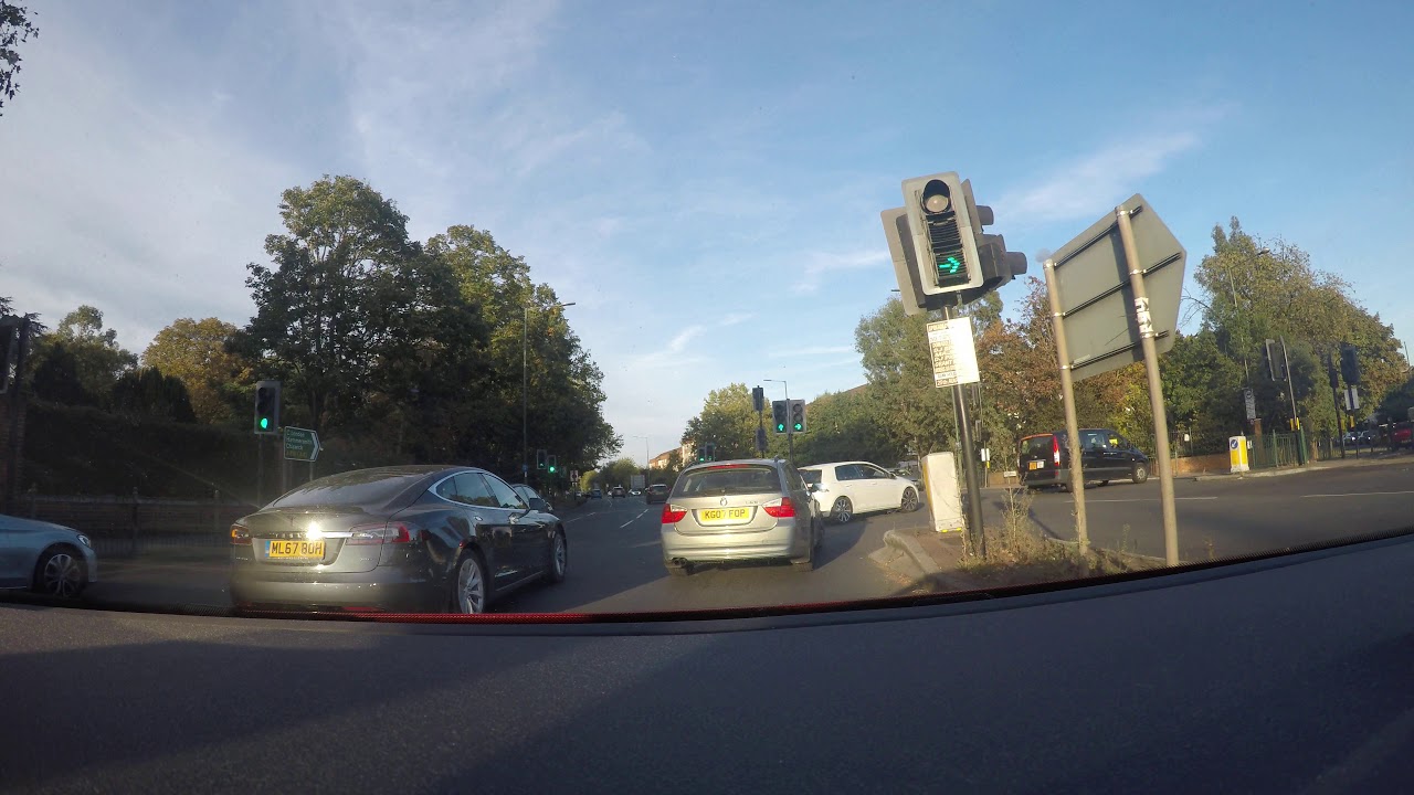 London Drive | Chalkers Corner to Barnes Bridge - England