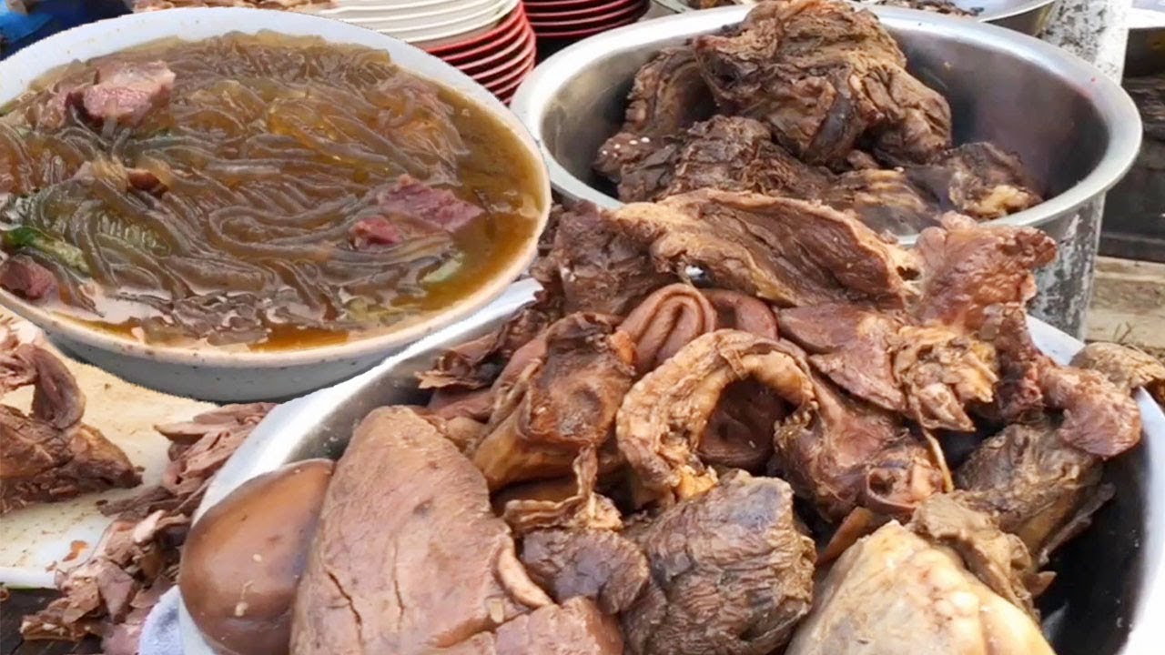 In the countryside, gather in the morning to drink, 10 yuan a bowl of 