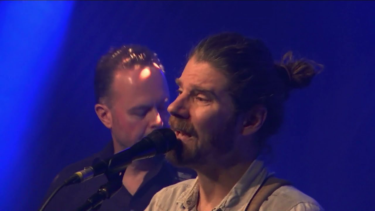 Awash 'Carry on' live stream Mezz