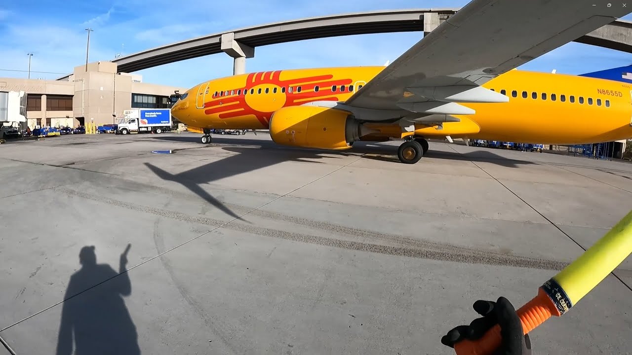 Разворот: из PDX, затем в BWI на 737-800 «New Mexico One»