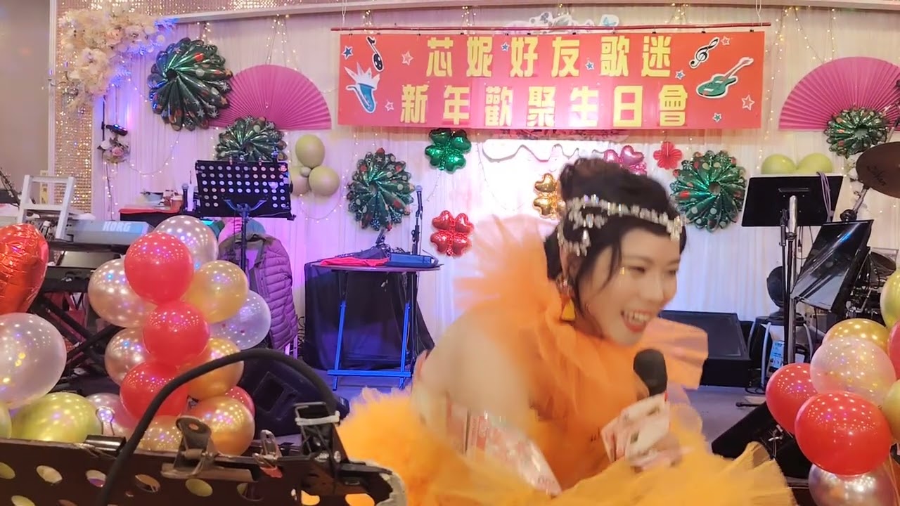 芯妮（想你一次落一粒沙）
