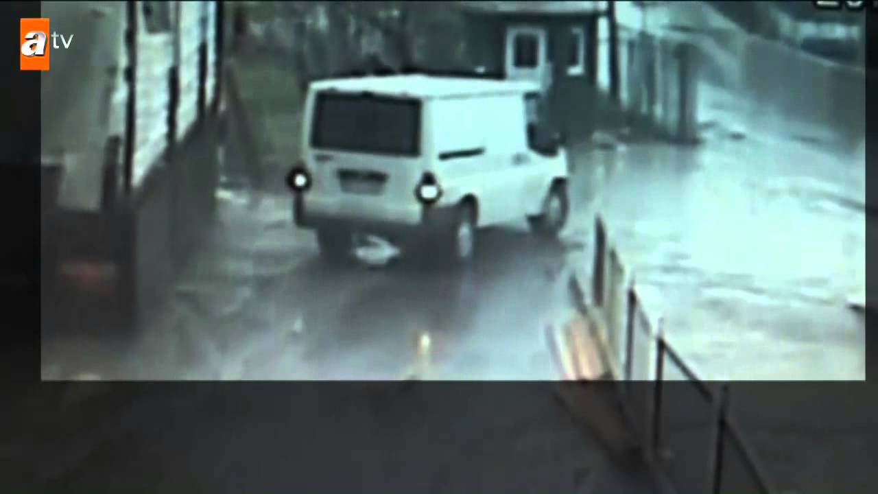 Sultangazi'de plastik plaka hırsızlığı - 18.03.2015