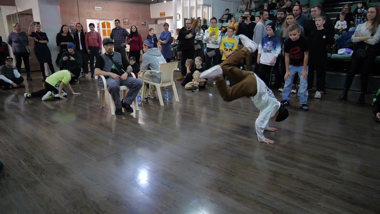 bboy Casey Jones vs bboy Fire - 