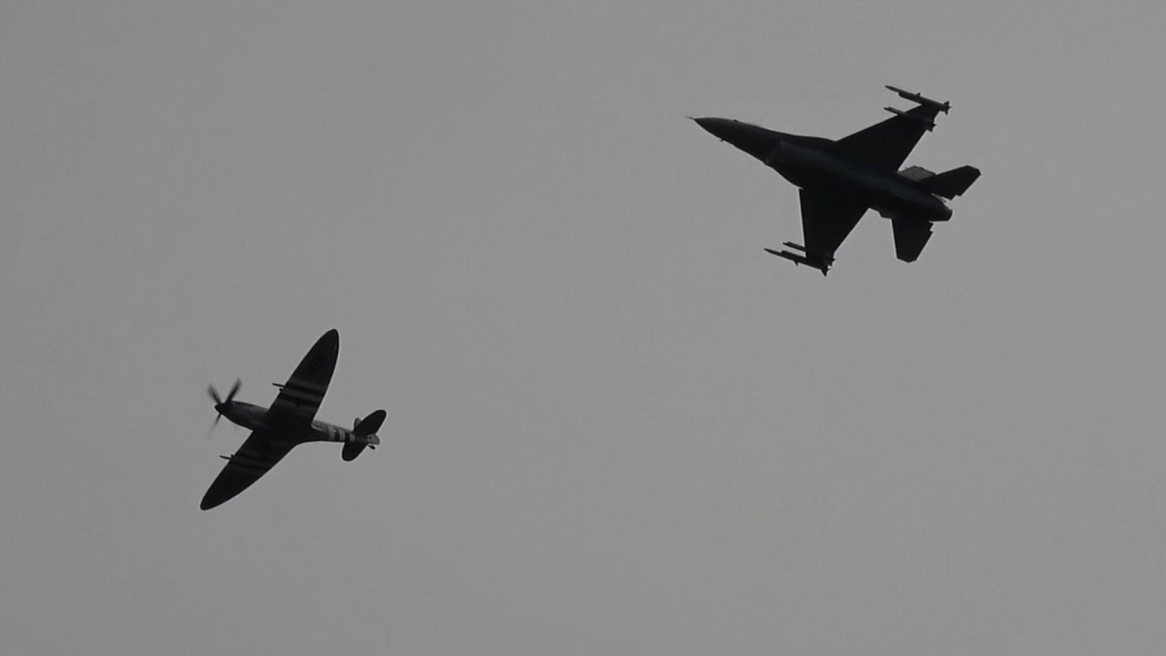 [4K] Spitfire and F-16 Formation Flyby's at ''Sanicole Airshow 2025''