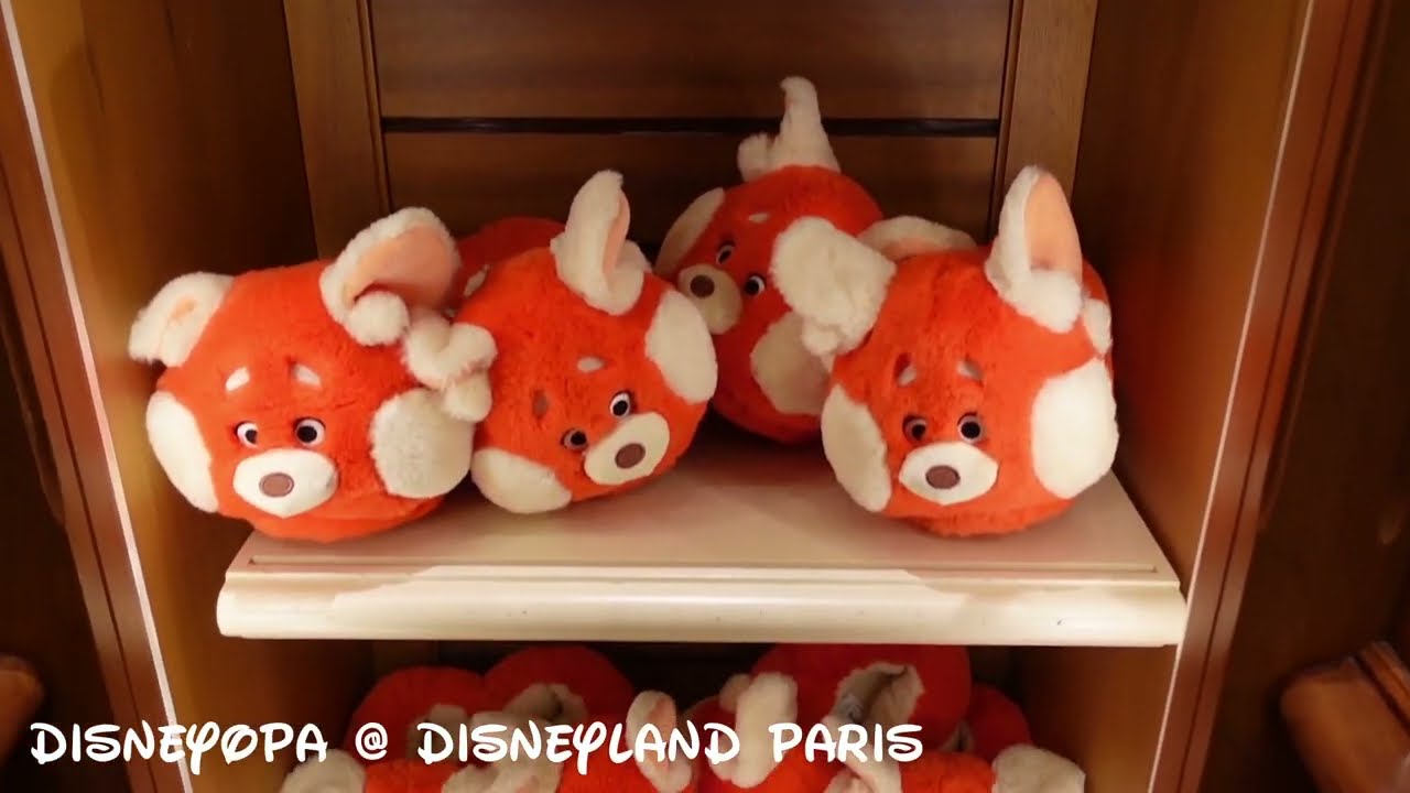 SHOP WALK Disneyland Paris DISNEY CLOTHIERS - DisneyOpa
