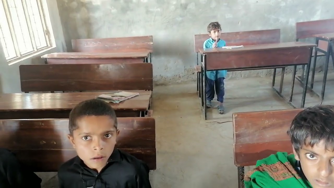 Mere piyare  gaon ka piyara sa school