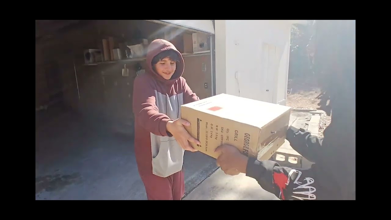 Feedlestick and Friends: The box
