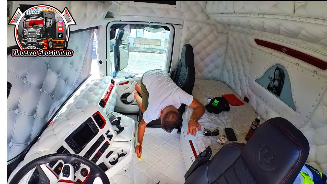 In attesa di carico puliamo velocemente il camion❤️🇮🇹