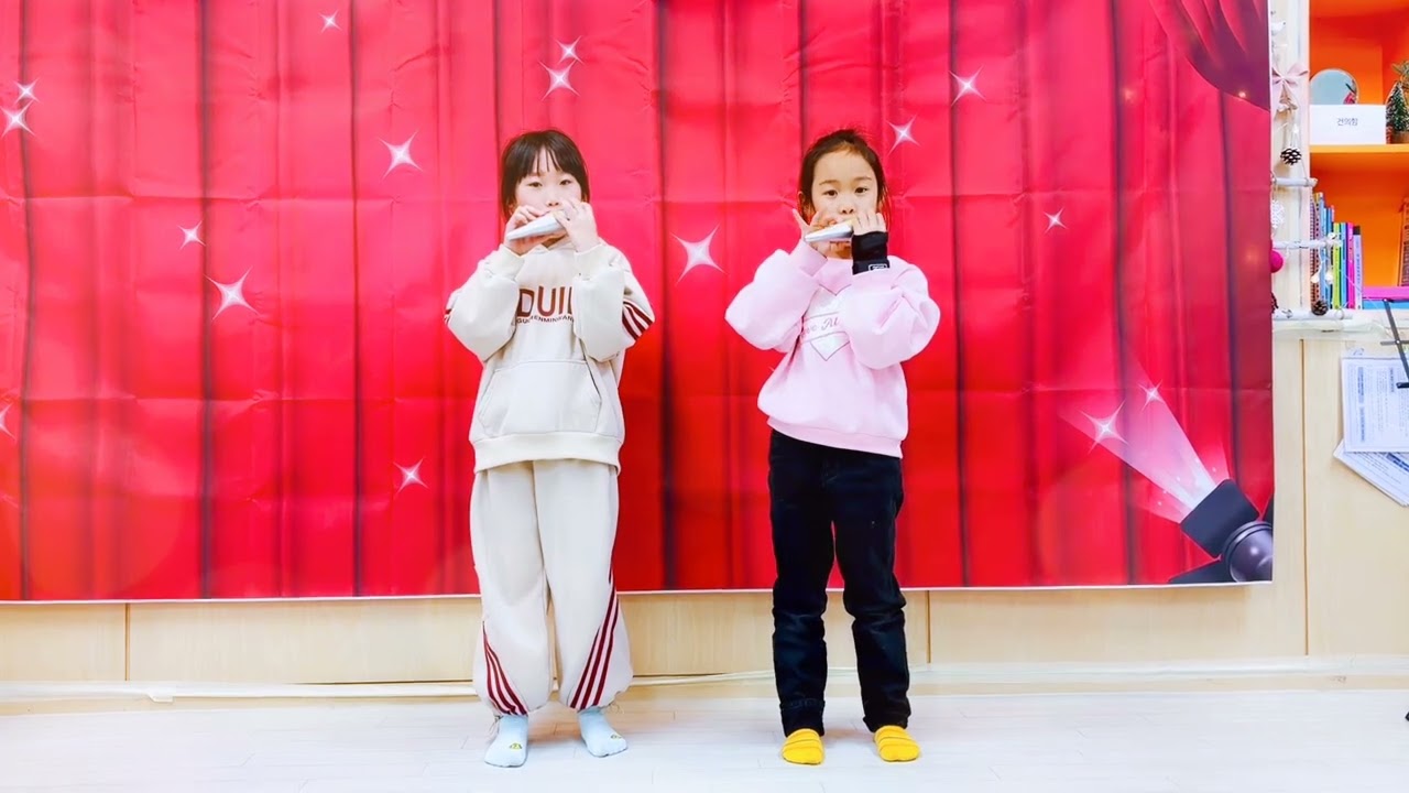 비행기 오카리나 연주