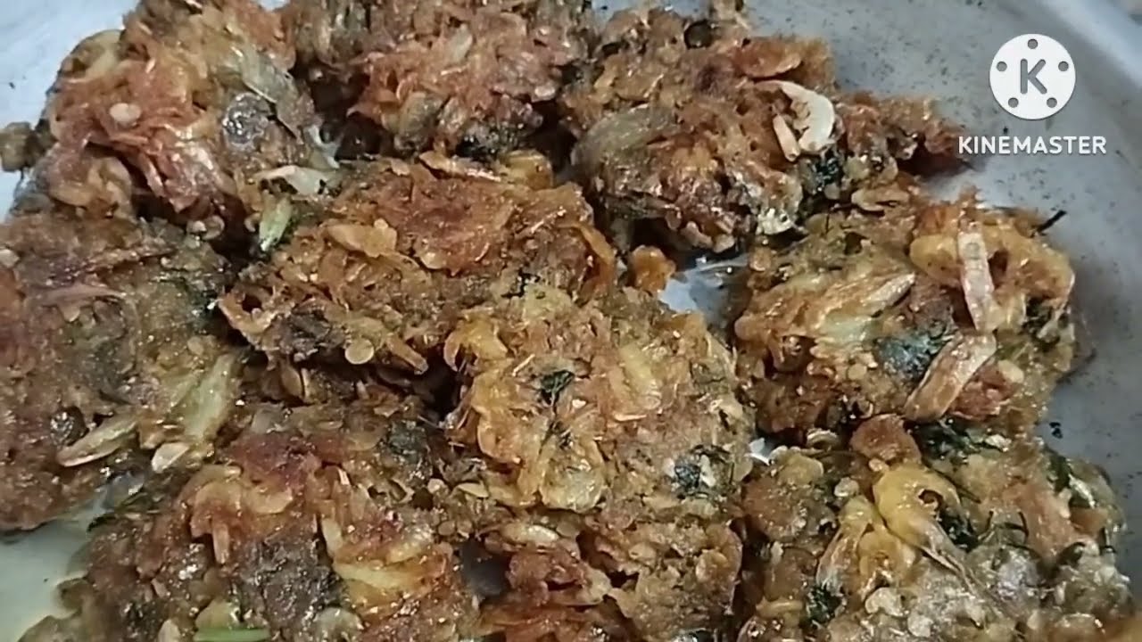 রমজানের স্পেশাল ইফতার চিংড়ি মাছের বড়া রেসিপি। recipes by Lipy cooking world. 