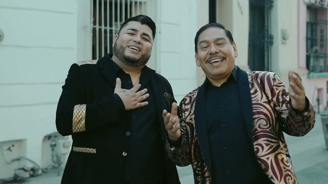 BANDA LA REYNA DE MONTERREY - 20 AÑOS FT. PACO SILVA