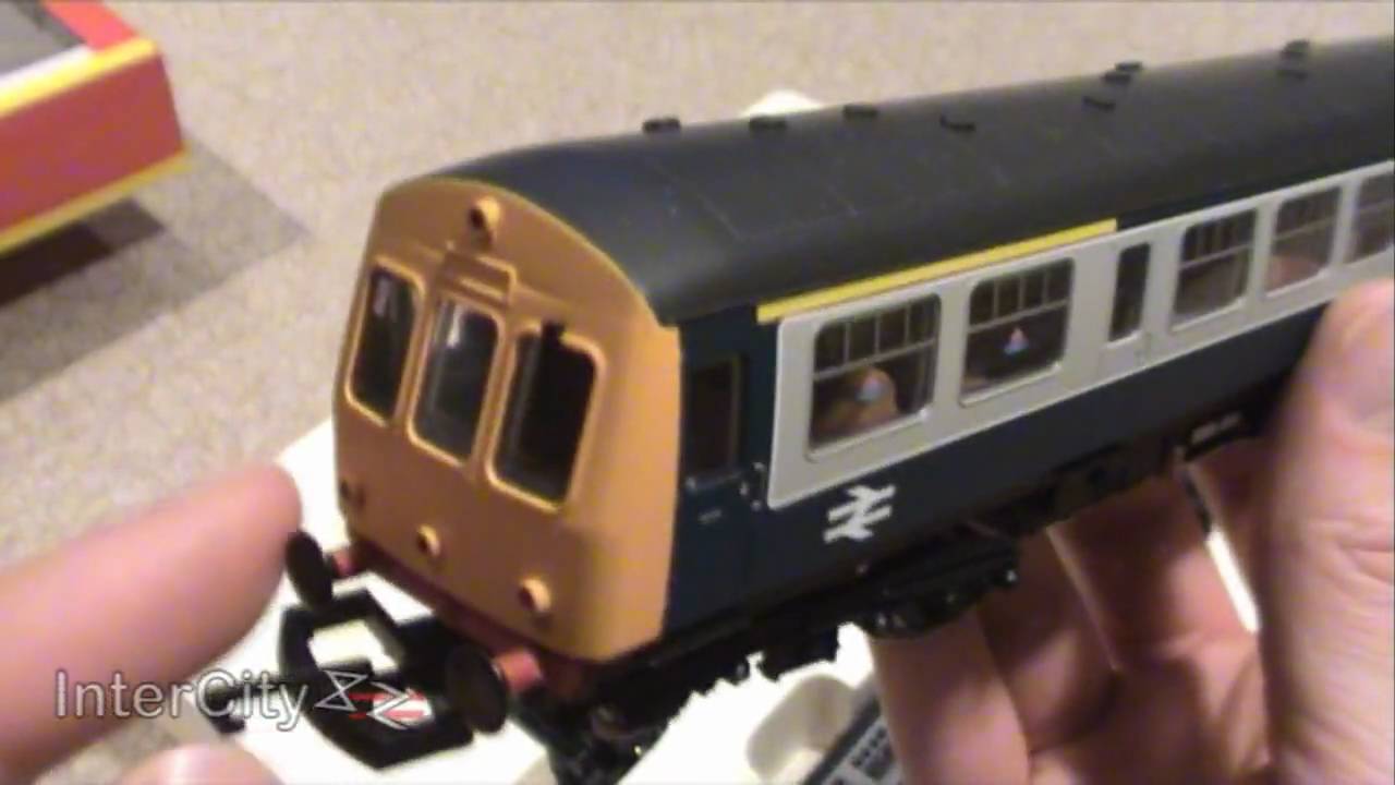 Opening the class 101 DMU from Hornby