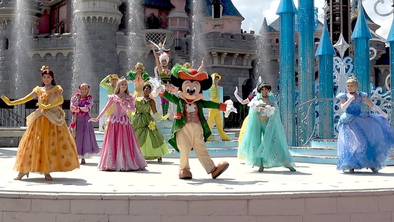 Disneyland Paris Festival of Pirates and Princesses - Team Princess Show Stop at Castle Stage Front