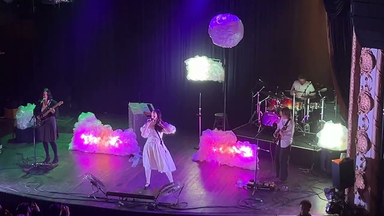 Allie X - Rising Tide, Super Duper Party People (Live in Toronto @ Cape God 5 Year Anniversary Show)