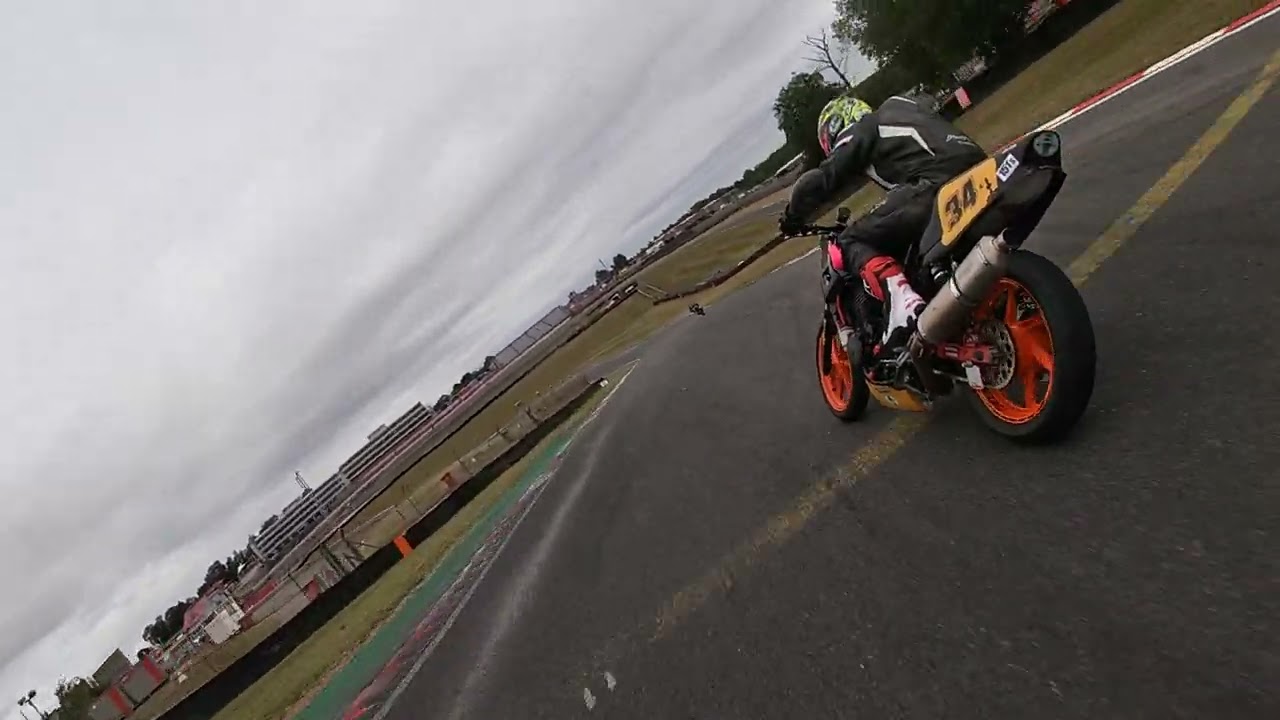 Session 1 Brands Hatch 17 July 2025 Middle Group KTM RC390
