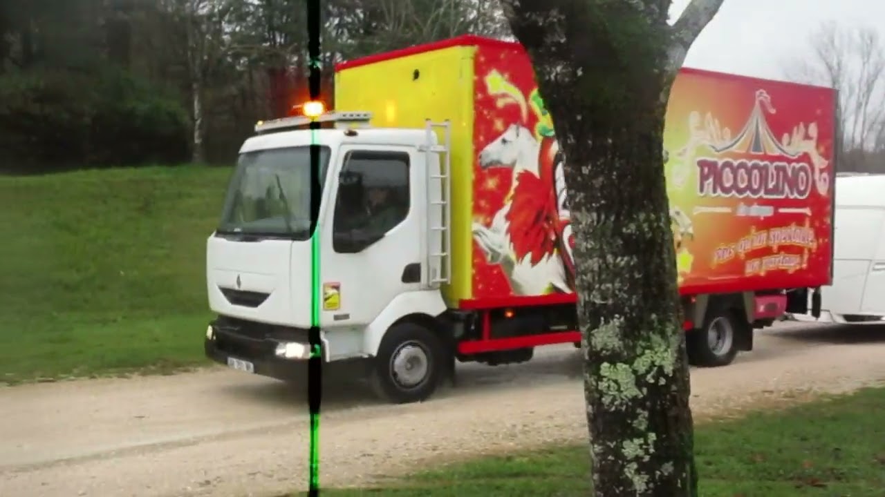 cirque Piccolino ,l'arrivée des convois