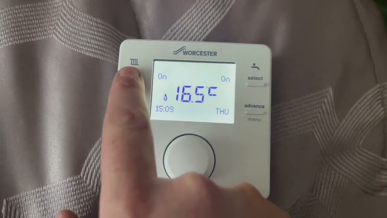 HOW TO USE the Worcester comfort rf2 thermostat 