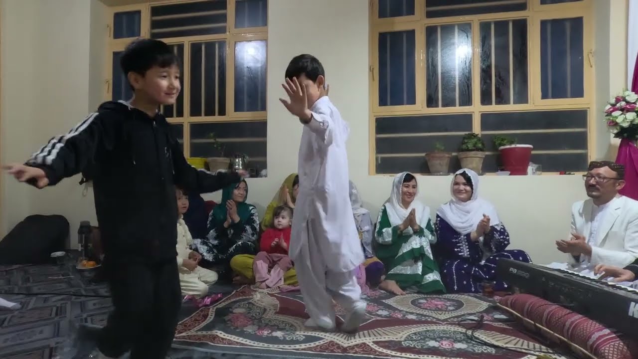 رقص زیبا از گل پسرهای فاطمه جوادی ؛ ببنید و لذت ببرید 