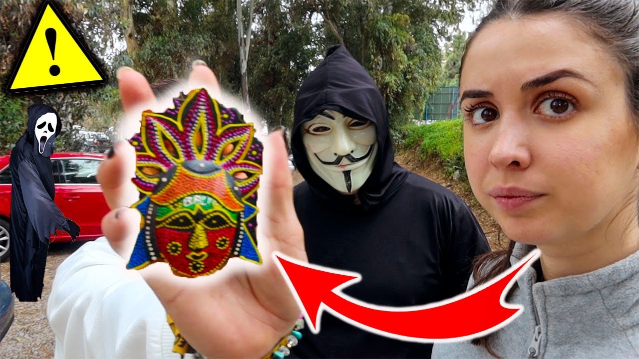 TENEMOS EL AMULETO DEL ENMASCARADO *Ghostface está buscándolo muy enfadado*
