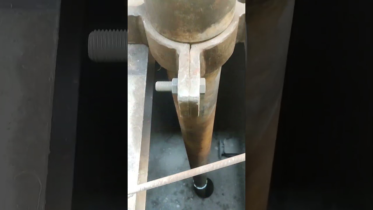 Chassis for chain  crane