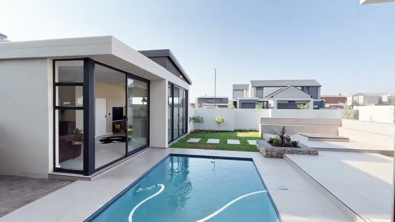 R9 655 000 | 5 Bedroom House For Sale in Midstream Heights, Centurion | Dirk Reinecke