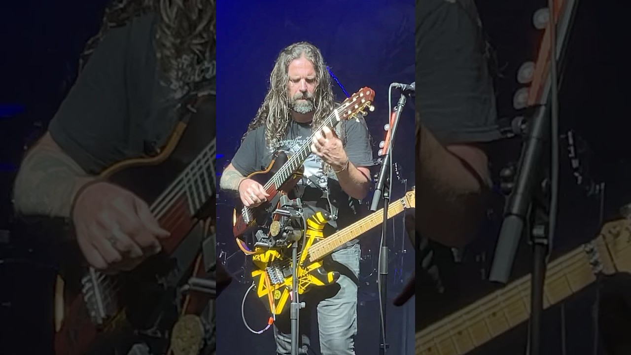 🎸 Sepultura&rsquo;s Andreas Kisser SHREDS Acoustic Live in Germany! 🔥 #Shorts #andreaskisser #sepultura