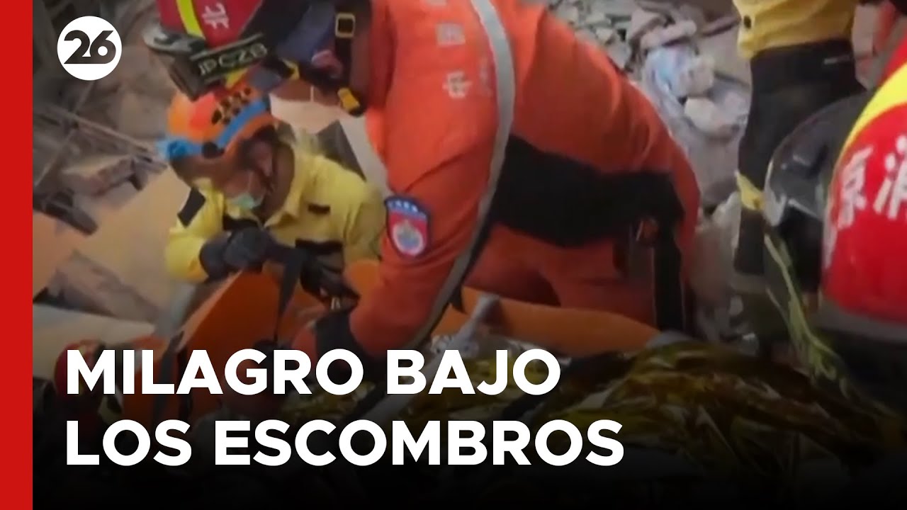 MILAGRO BAJO ESCOMBROS | Rescataron a joven despu&eacute;s de 67 horas en MYANMAR