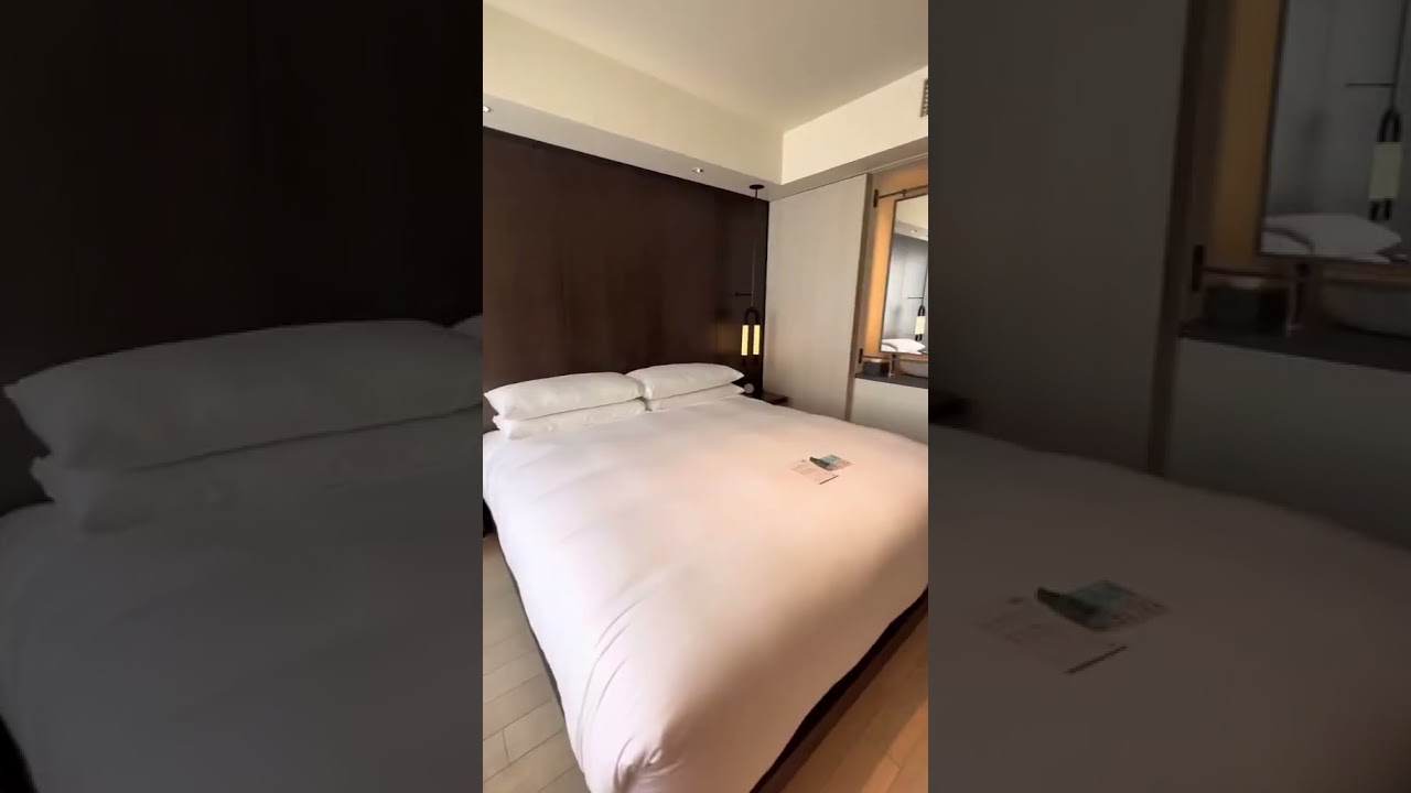Luxury Stay in Tokyo: Kimpton Hotel Tour 🏨