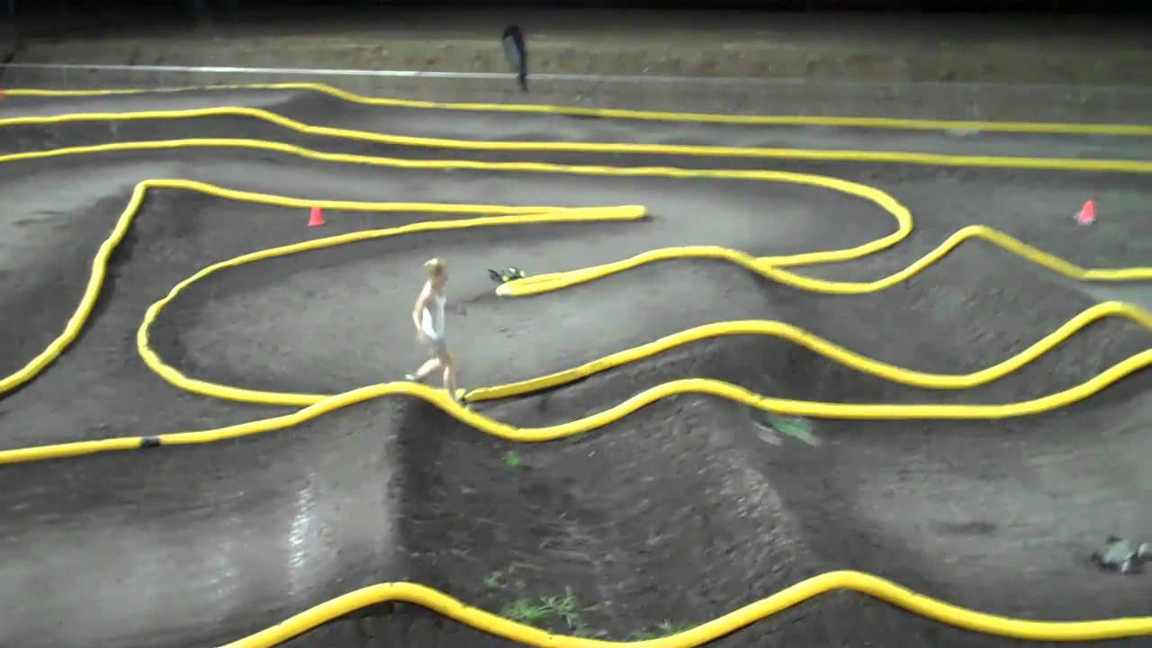 Silver Dollar RC Raceway 1/8 Scale Buggy Night Racing