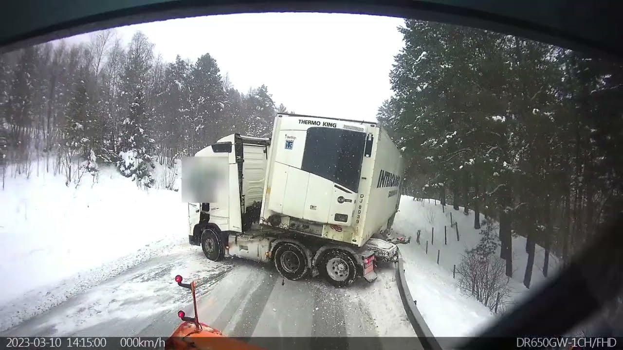 Truck and Trailer loses control just in front of Snowplow! *Dramatic footage*