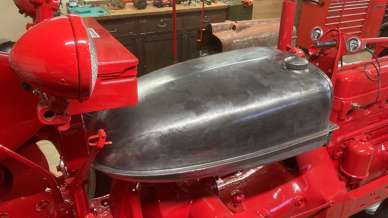 Farmall «Preparation H» Эпизод №26: Удаление вмятины на топливном баке изнутри!