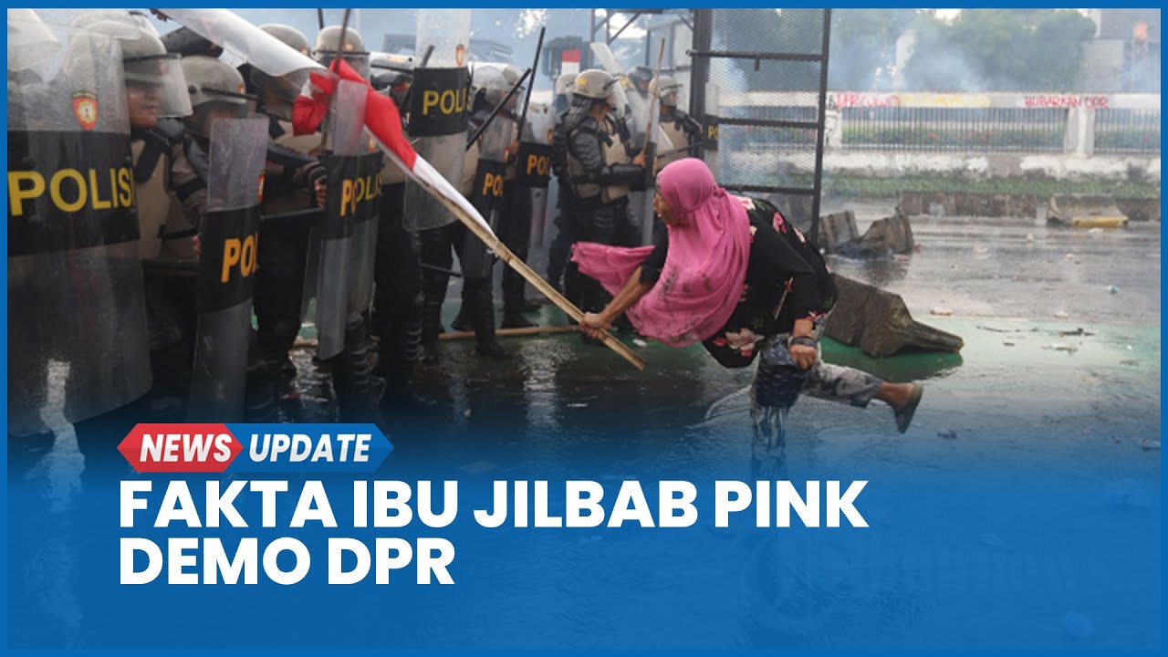 Sosok Ibu Jilbab Pink di Demo DPR, Inspirasi Gerakan 17+8 Ternyata Berkebutuhan Khusus Bukan AI