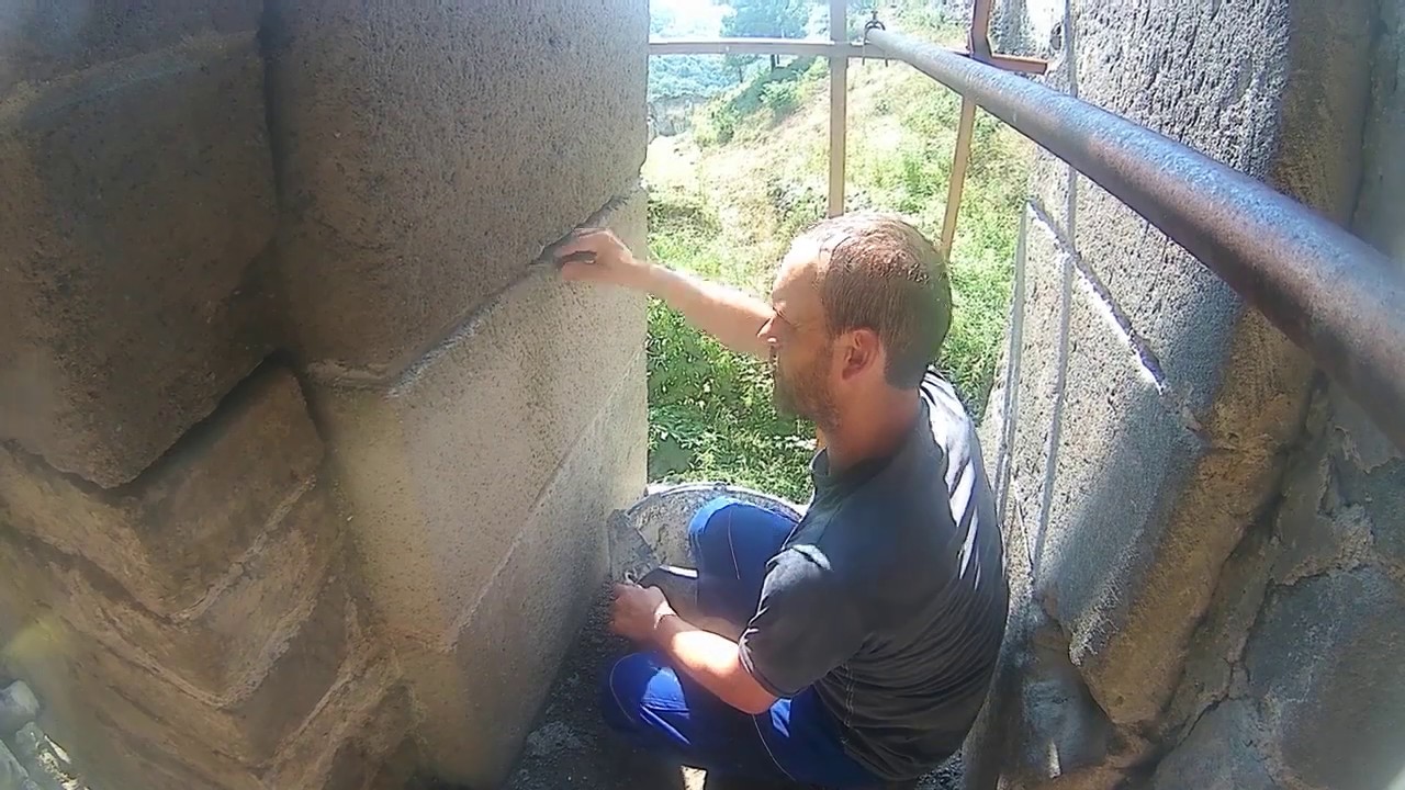 Hrad Čabraď 2019  - rekonštrukcia portálu