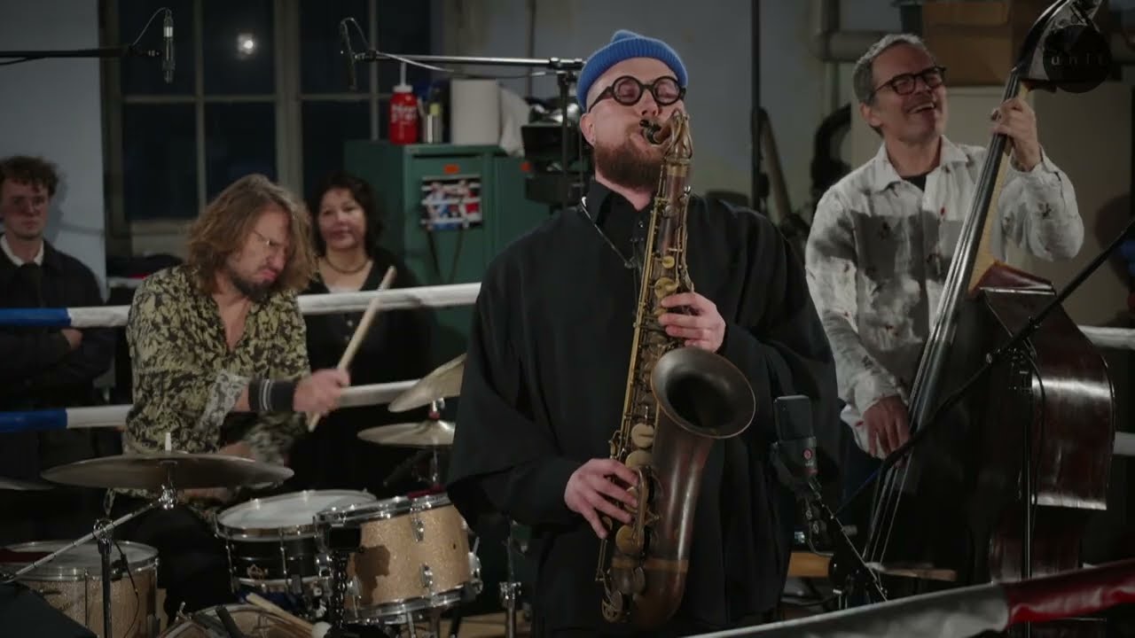 UNIT STRONG CONCERTS – #2  Simon Spiess Helio