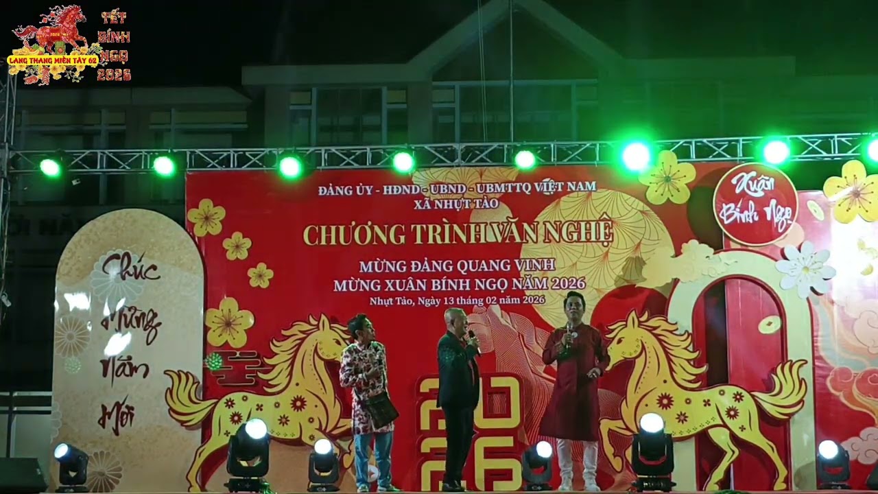 Nghệ sĩ Vũ Thanh và Hồng Tài biểu diễn tại xã Nhựt Tảo Tỉnh Tây Ninh 