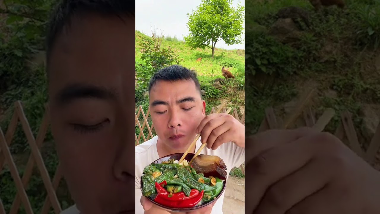 兄弟姐妹们 吃饭了哦 今天吃腊肉 今天的腊肉有瘦肉好有嚼劲 简简单单又是一餐#抖音美食推荐官 #农村美食 #记录我的农村生活 @DOU+小助手