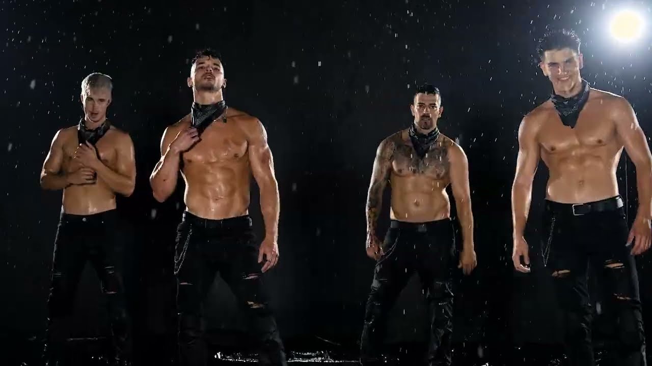 Hot Men Dance feat Michele Morrone music