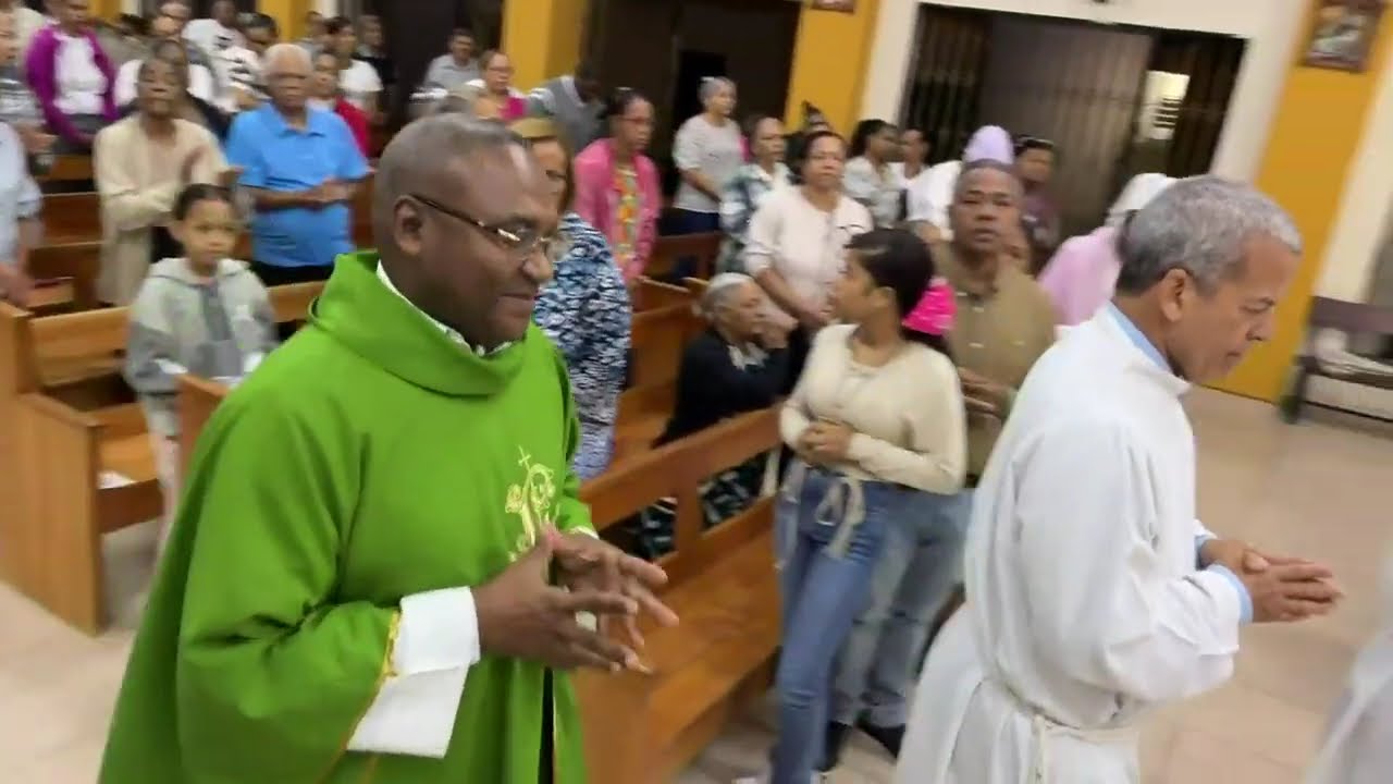 Santa Misa Dominical-Sal de la Tierra y Luz Del Mundo.