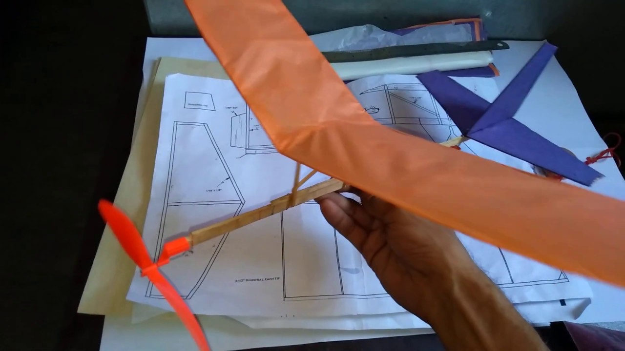 Hanger Rat Airplane Tutorial: 1 (Material)