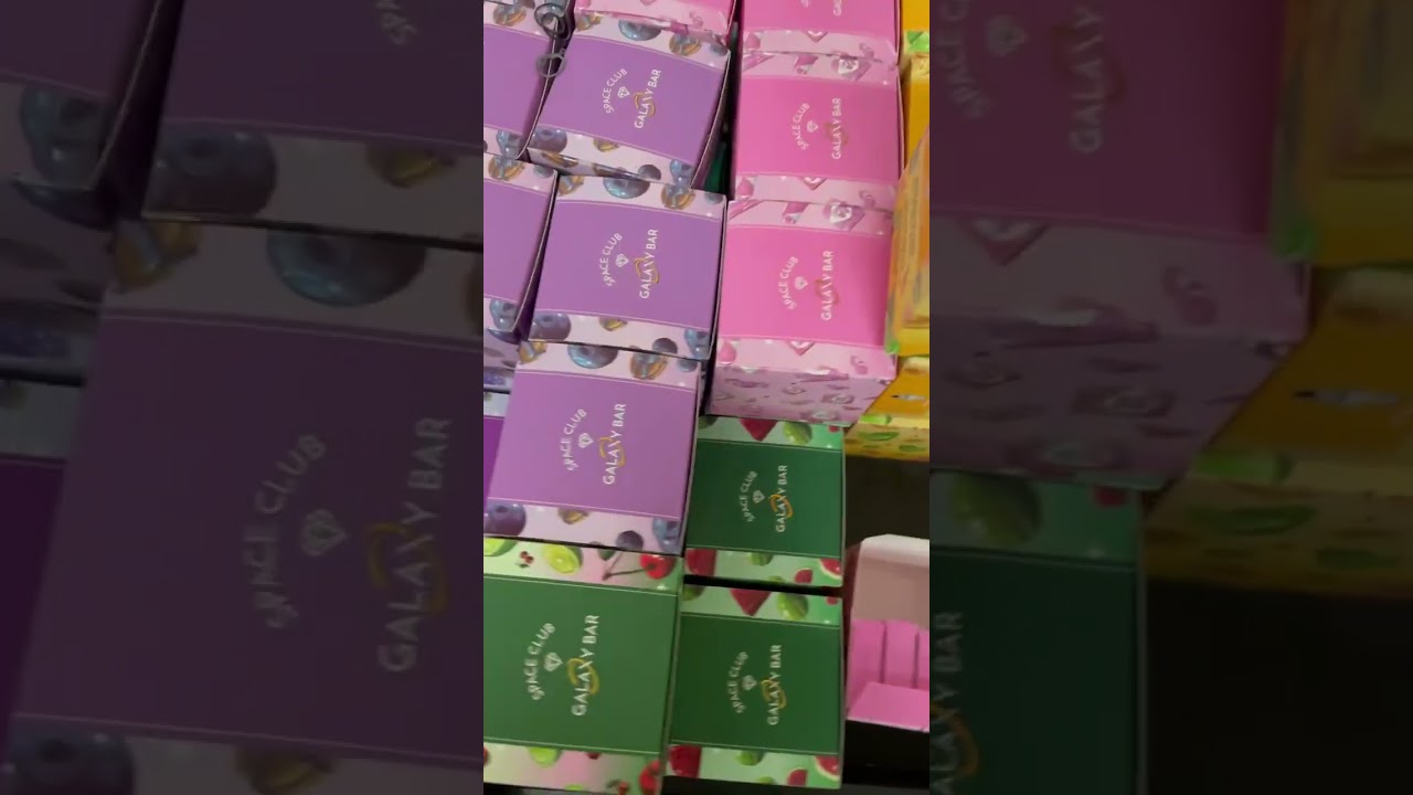 Space club Disposable Vape Carts, Multiple Flavors for you to Mix and Match #getspaced #thccarts