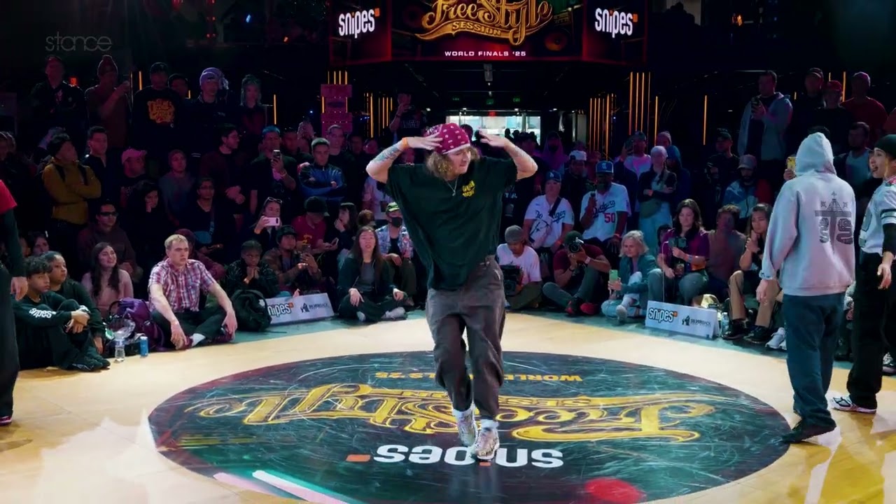 Strays против Monse & Vadillo [топ 16 bgirl] // stance x FREESTYLE SESSION 2025