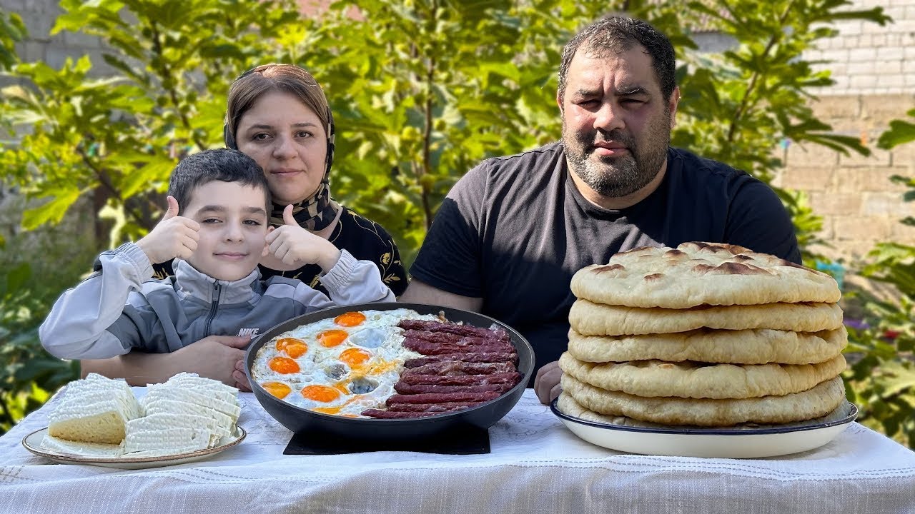 Сытный завтрак: яичница с дальневосточной колбасой!