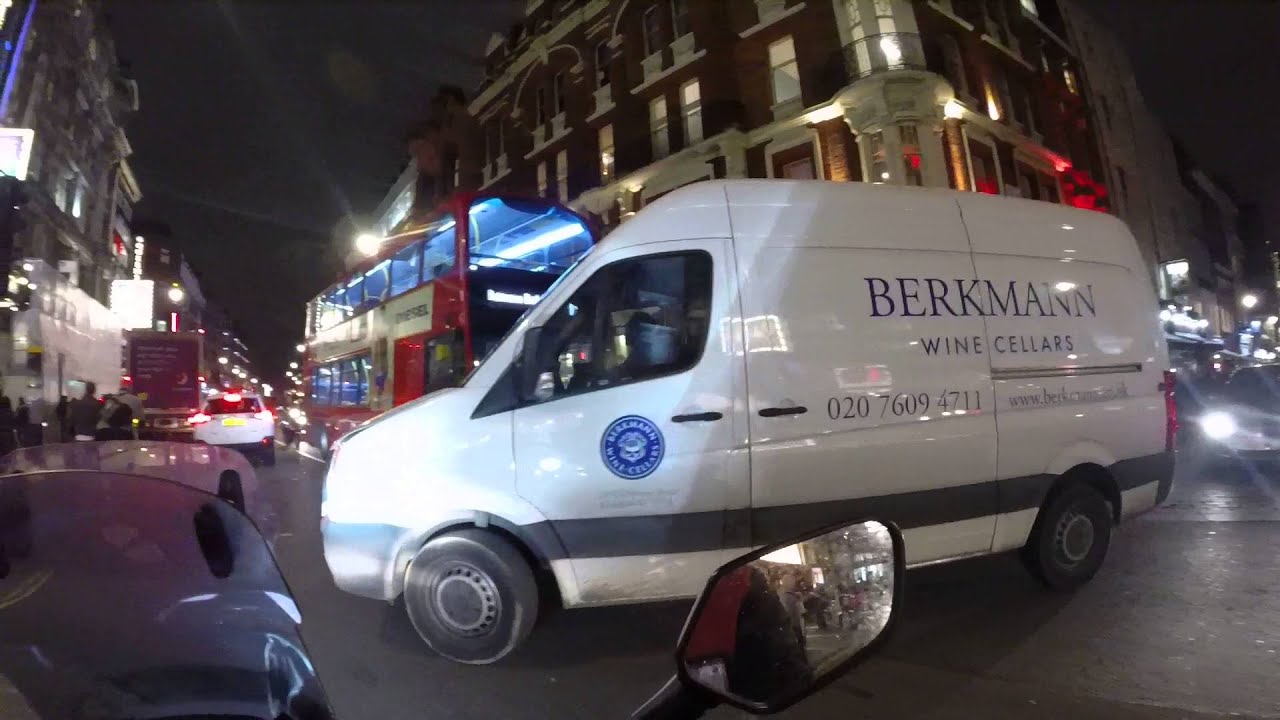 TURISMO NOTURNO - OXFORD CIRCUS, PICADDILY CIRCUS, E CHINATOWN FESTA | MOTO filmadores UK
