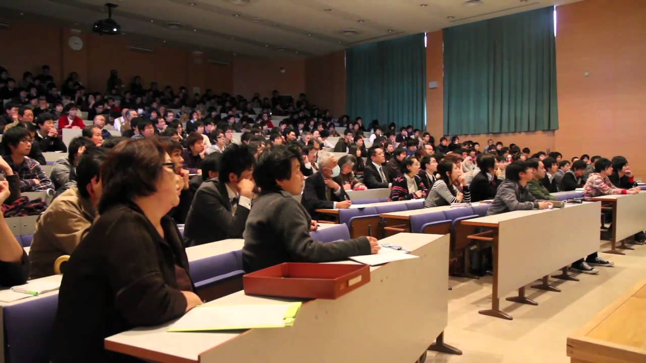 工学部百周年記念講演　奥山清行氏
